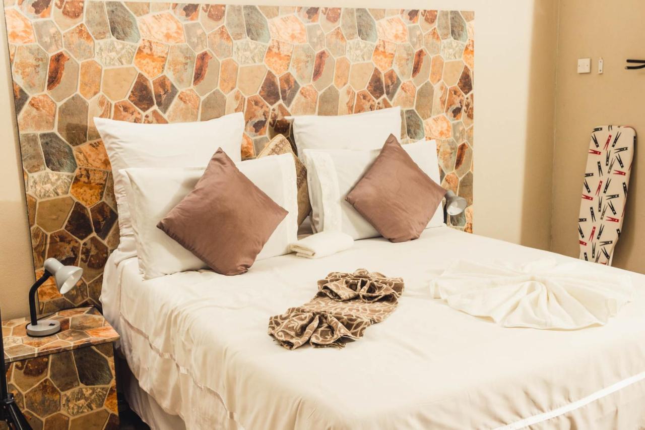 Apical Guesthouse Maun ภายนอก รูปภาพ